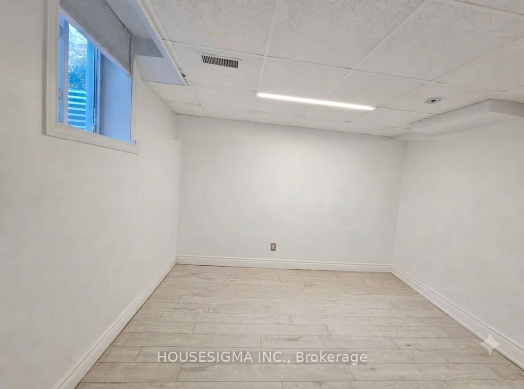 65 Randall Avenue Property Photo 7