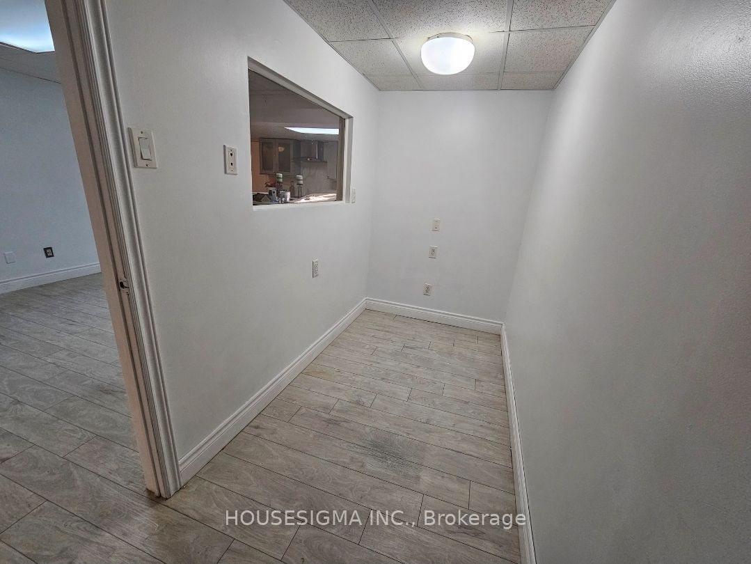 65 Randall Avenue Property Photo 9