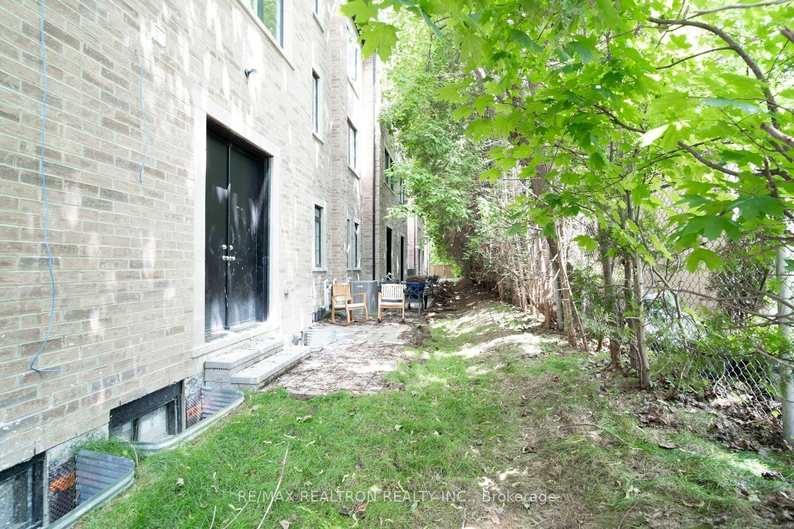 260 Eagle Street 22 Property Photo 10