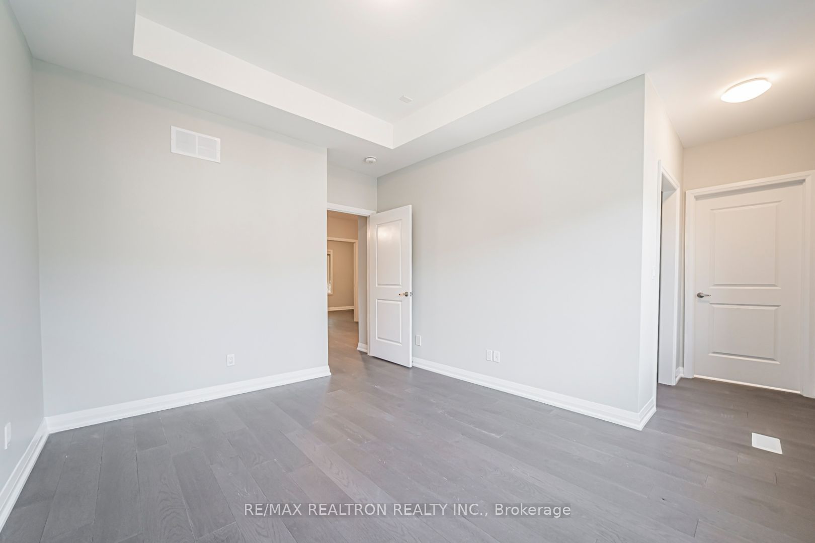 260 Eagle Street 22 Property Photo 28