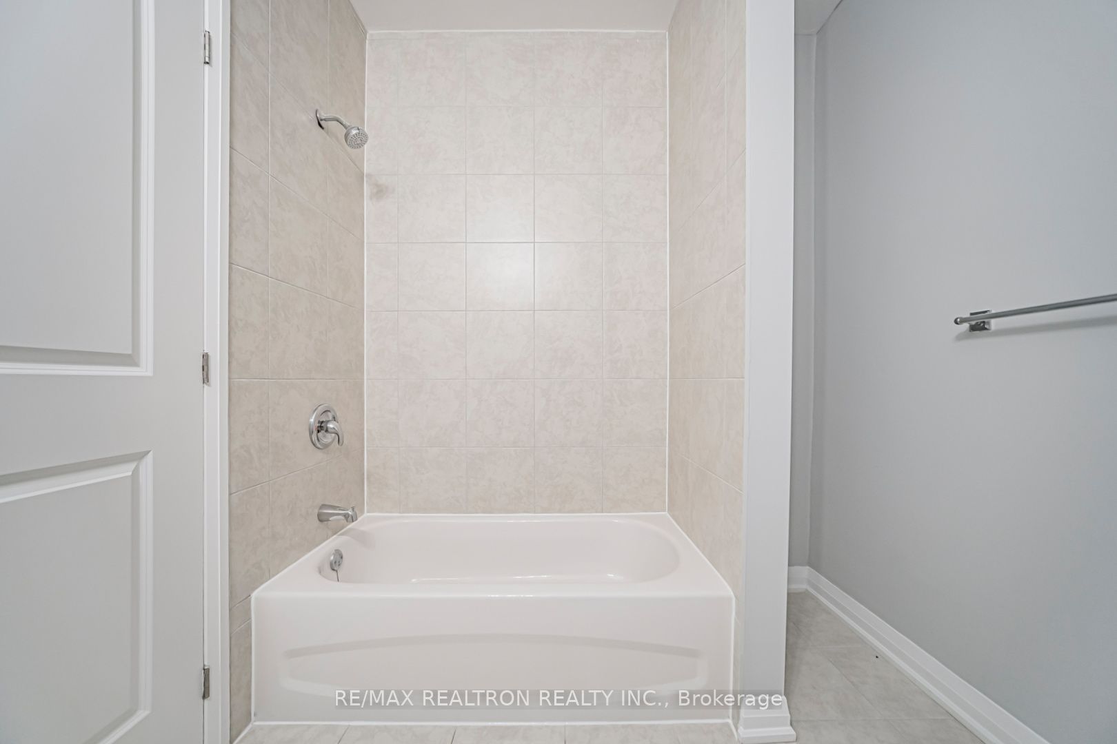 260 Eagle Street 22 Property Photo 44