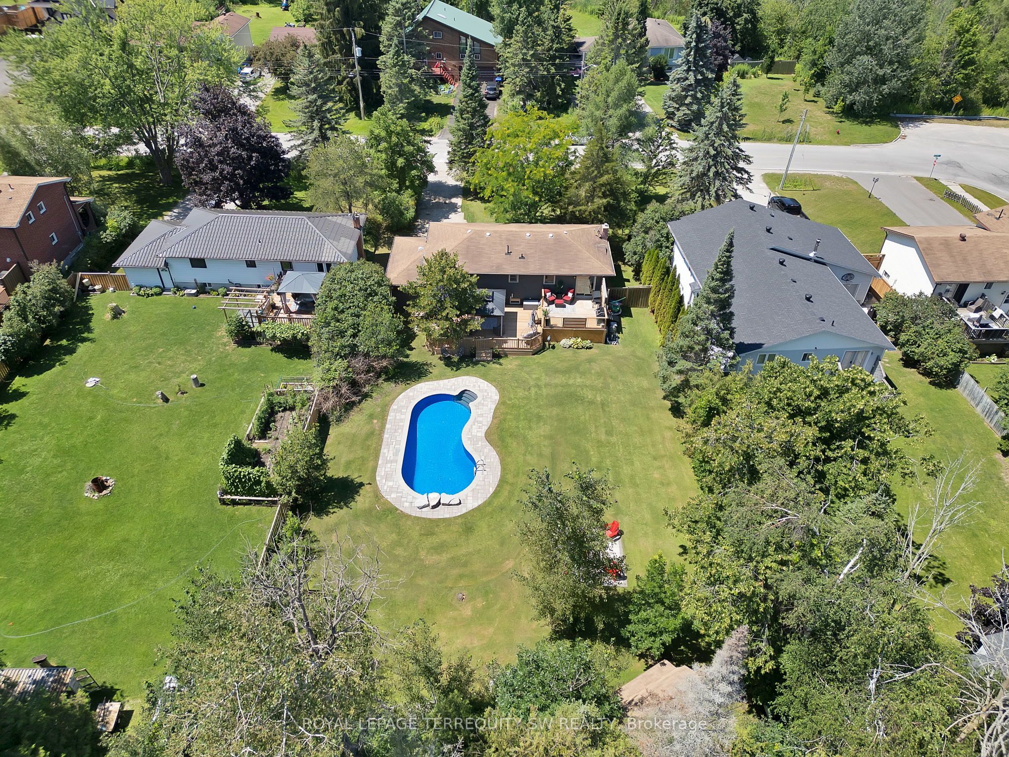 2249 Willard Avenue Property Photo 1