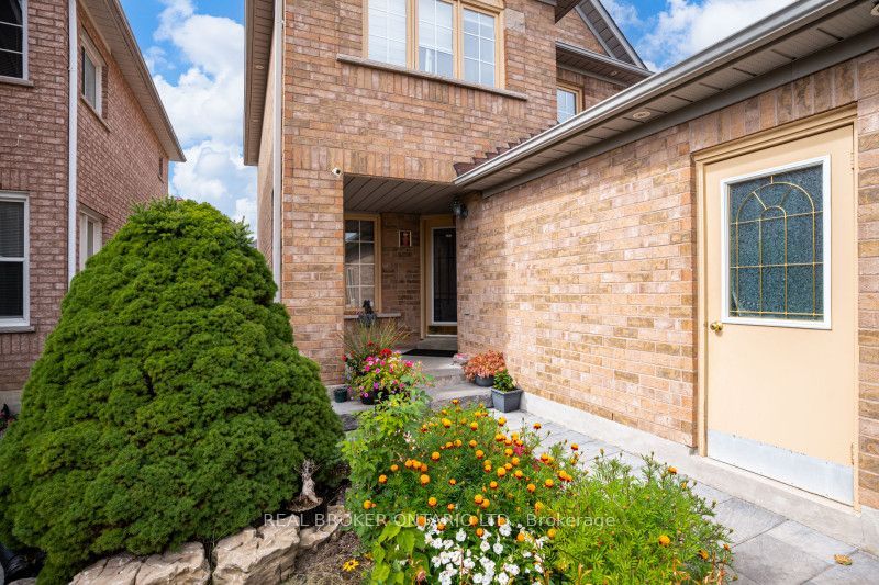 60 Whitefaulds Road Property Photo 2