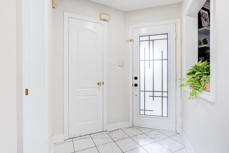 60 Whitefaulds Road Property Photo 4