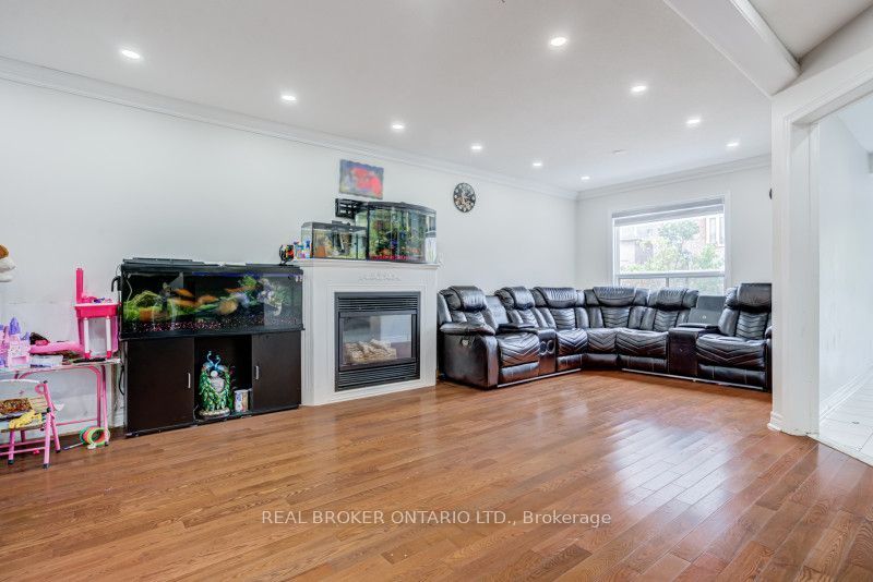 60 Whitefaulds Road Property Photo 13