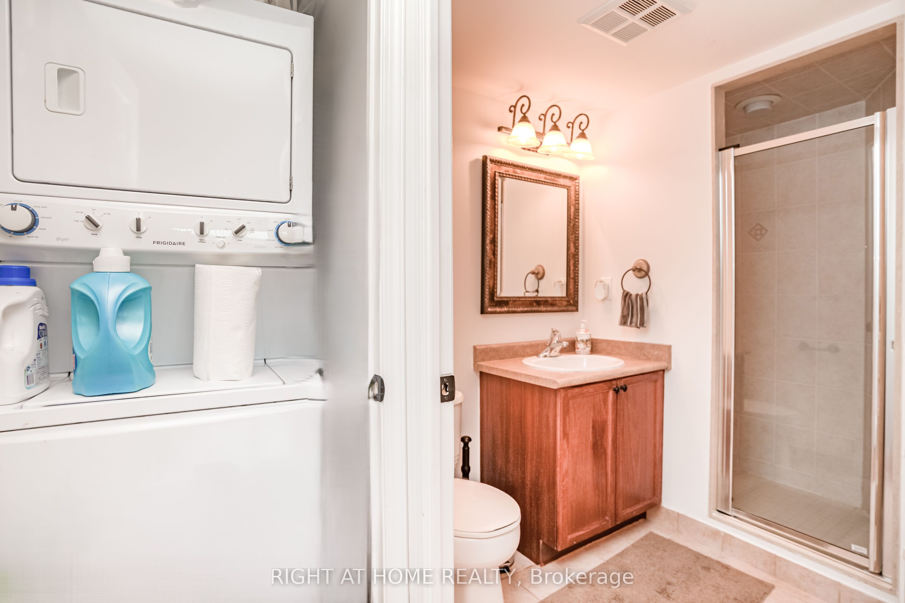 23 Oneida Crescent 1010 Property Photo 24