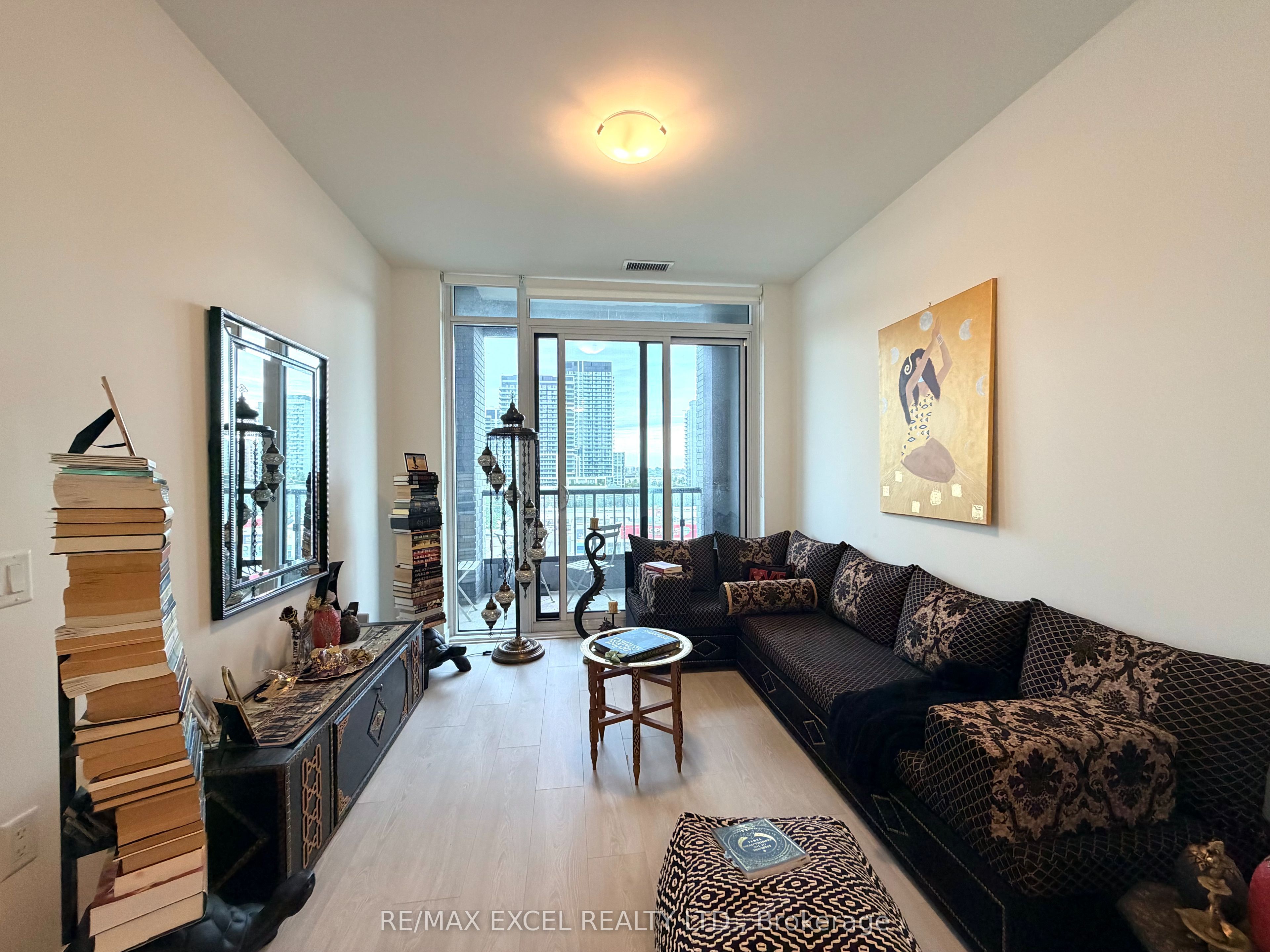 8868 Yonge Street 809e Property Photo 13