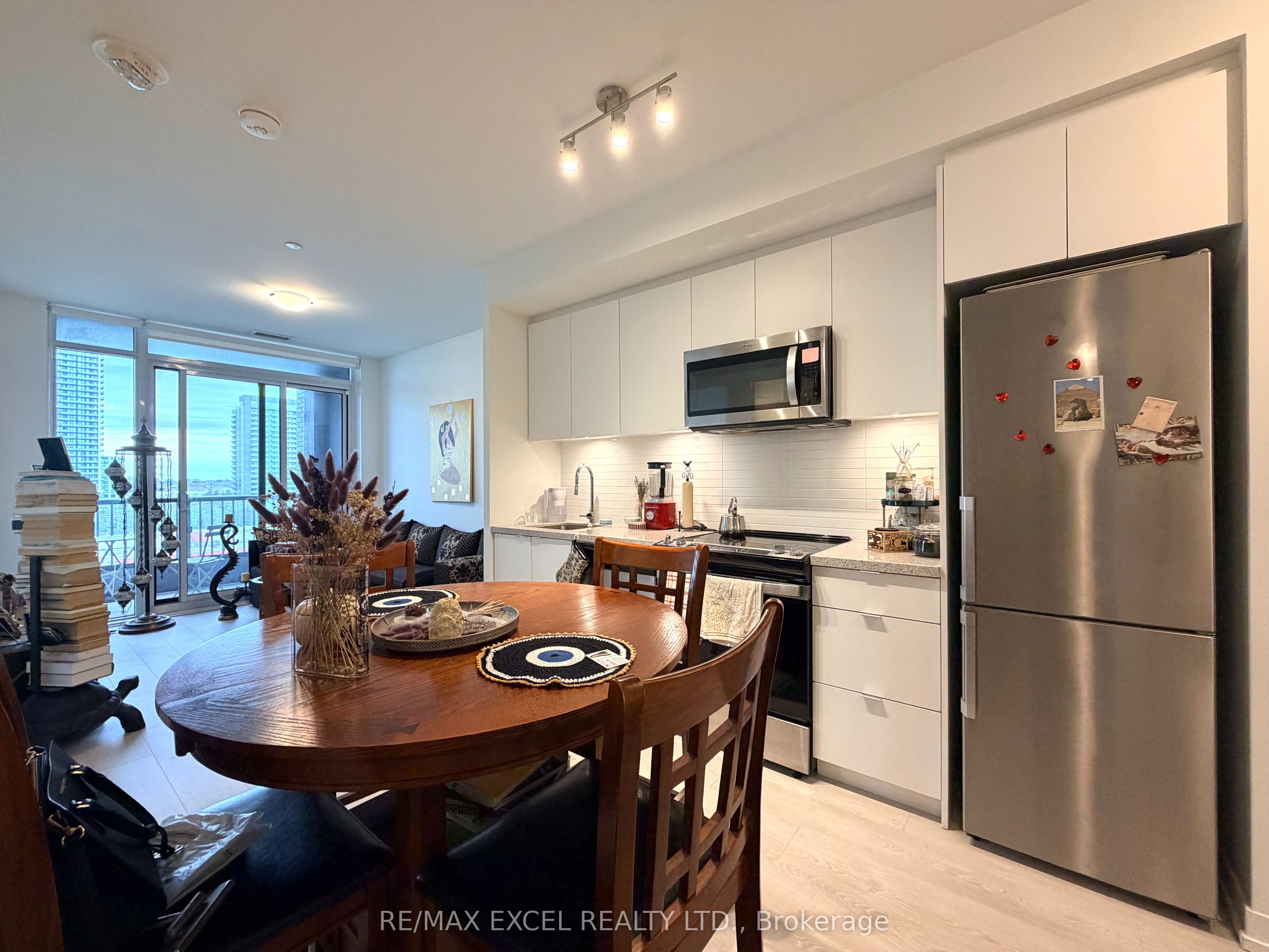 8868 Yonge Street 809e Property Photo 17
