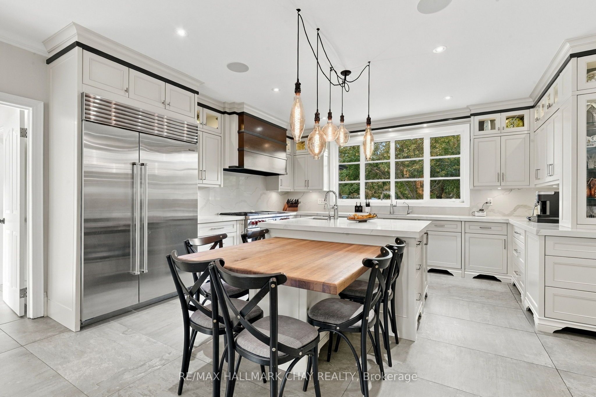 6513 King Road Property Photo 4