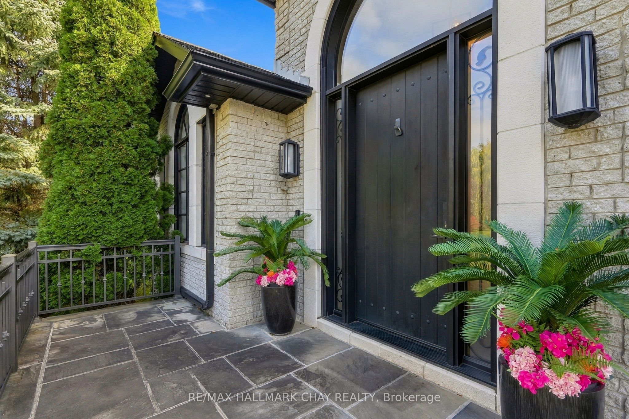 6513 King Road Property Photo 11