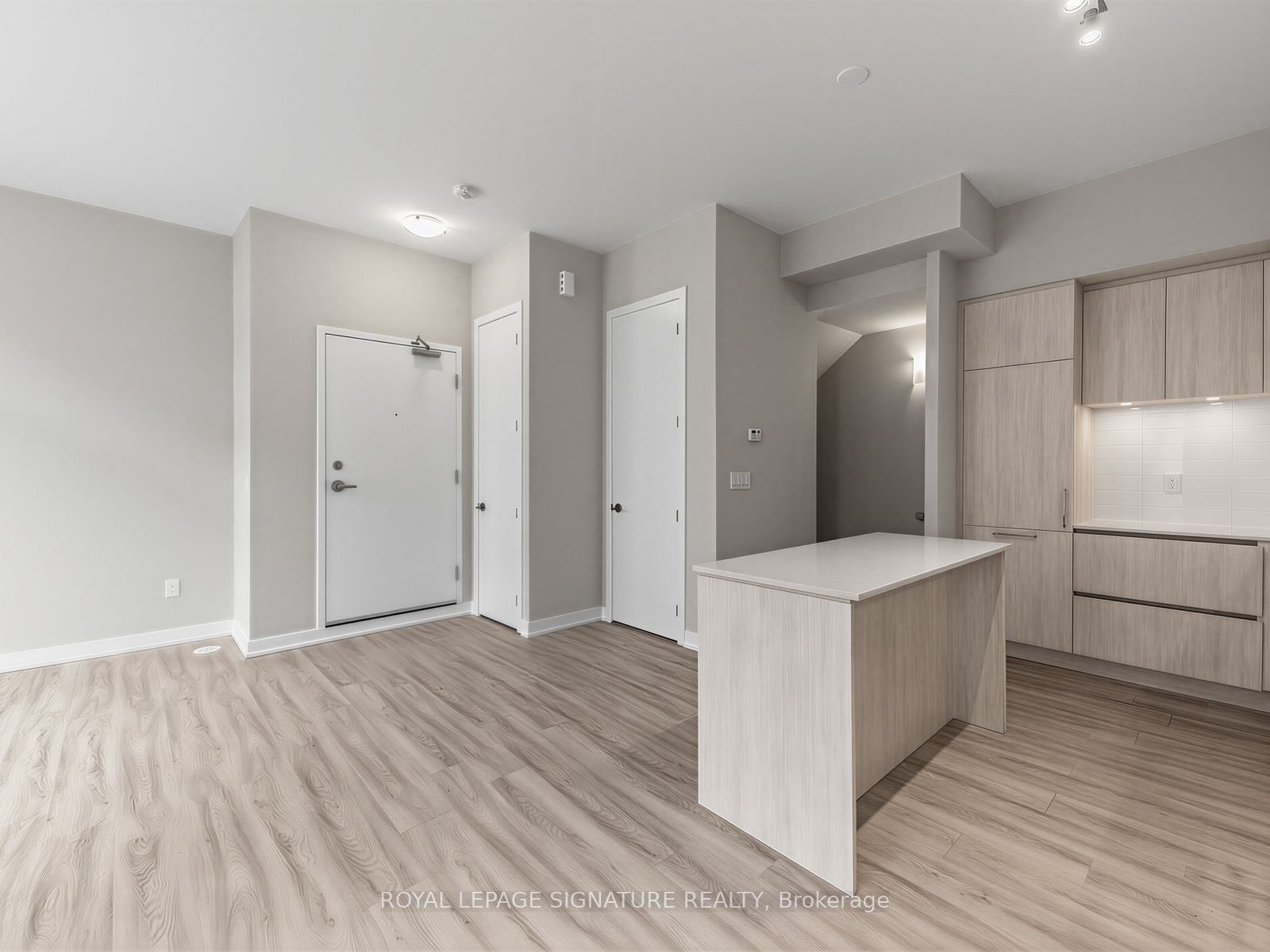 14 David Eyer Road 1014 Property Photo 11