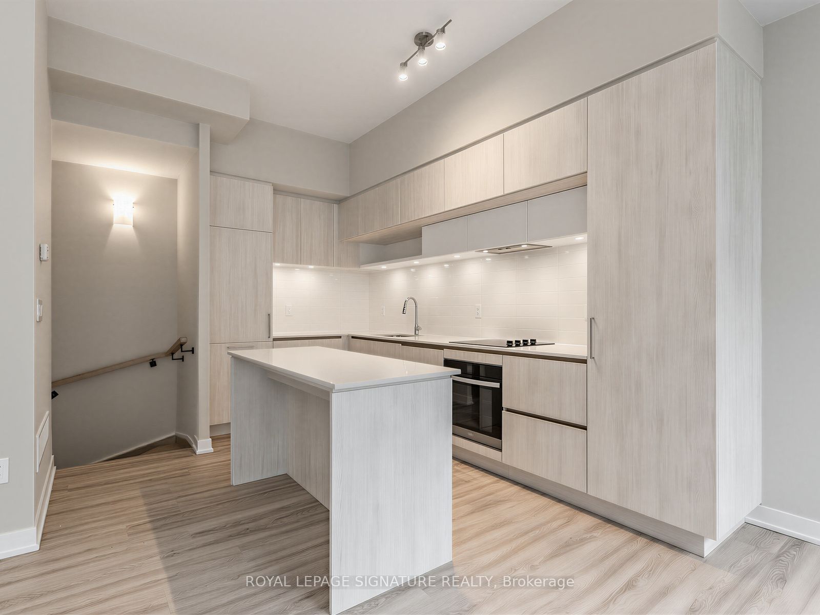 14 David Eyer Road 1014 Property Photo 14