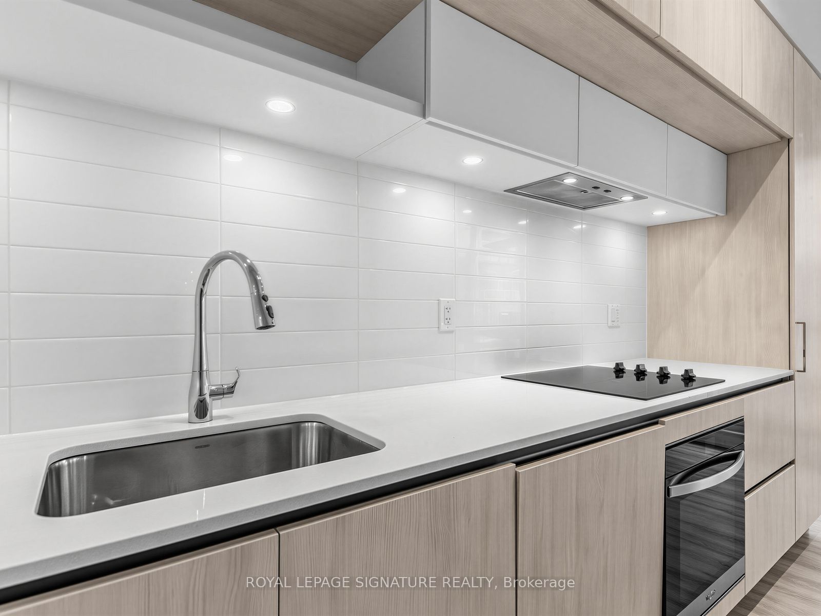 14 David Eyer Road 1014 Property Photo 17