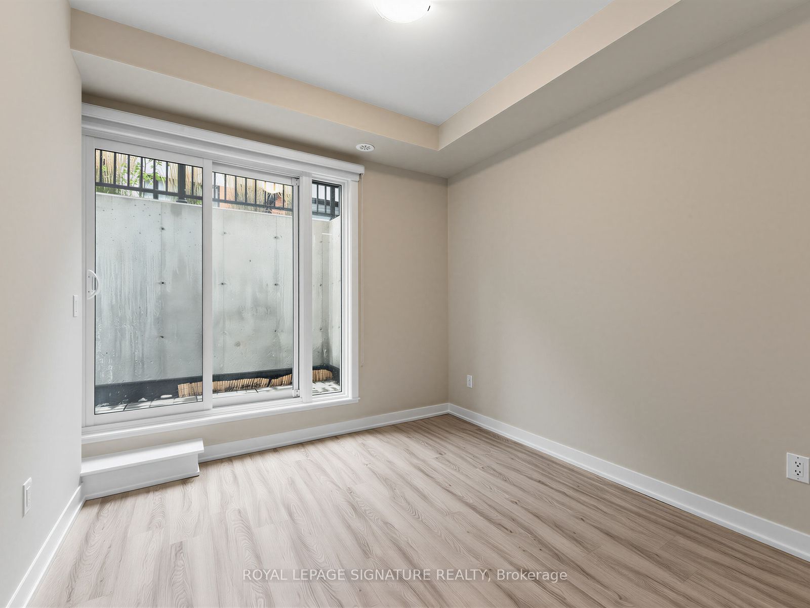 14 David Eyer Road 1014 Property Photo 32