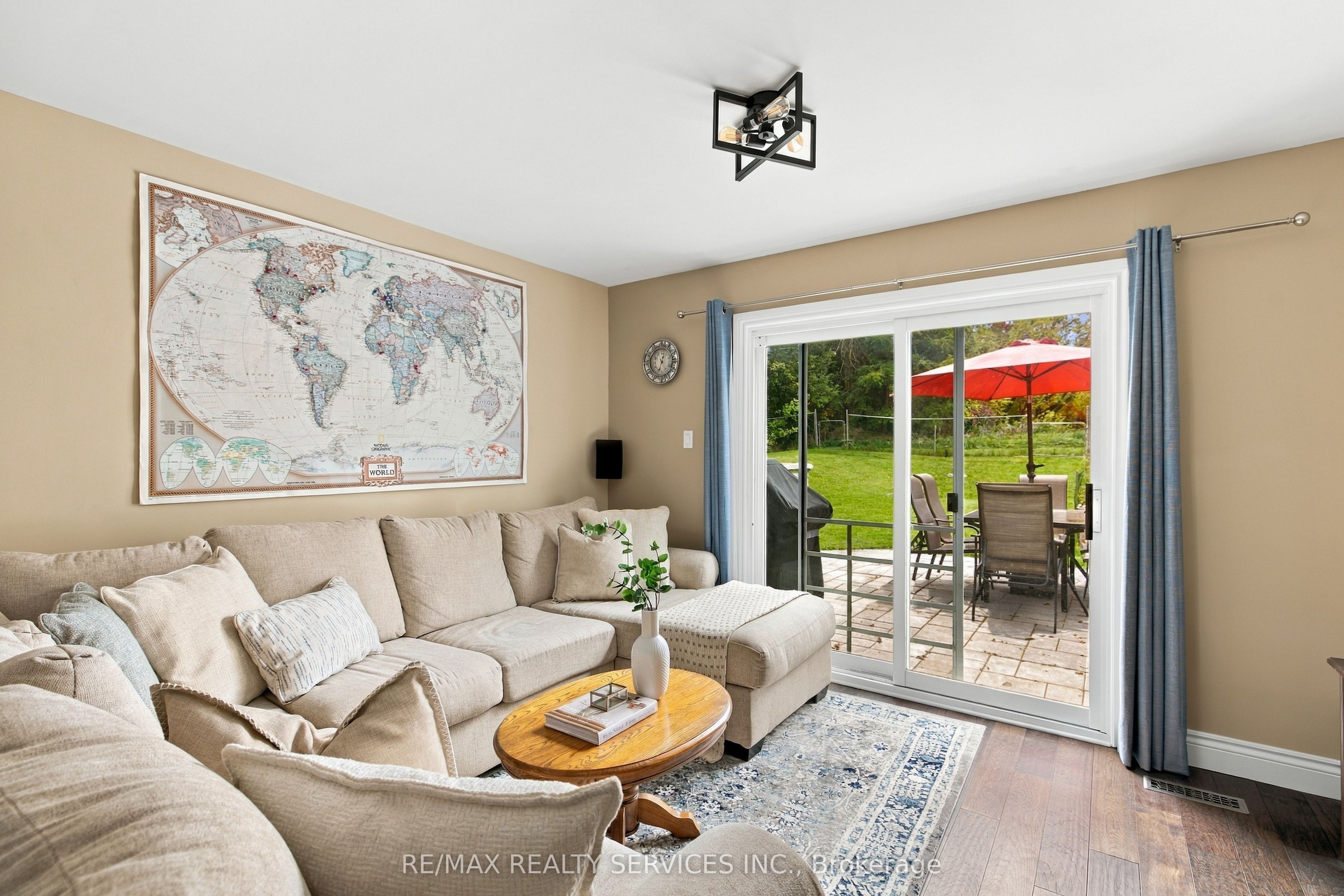 37 Maple Avenue W Property Photo 15