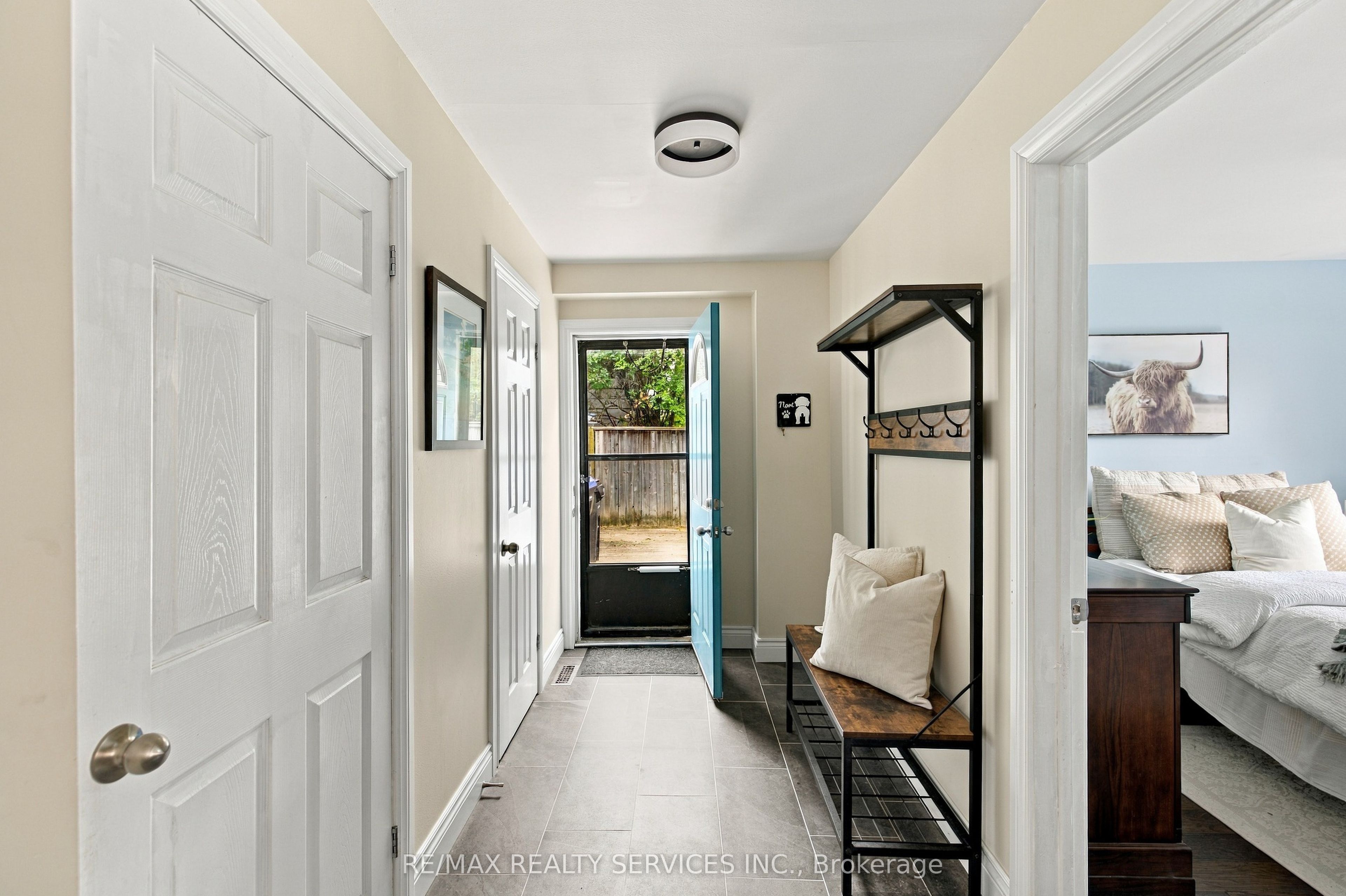 37 Maple Avenue W Property Photo 18