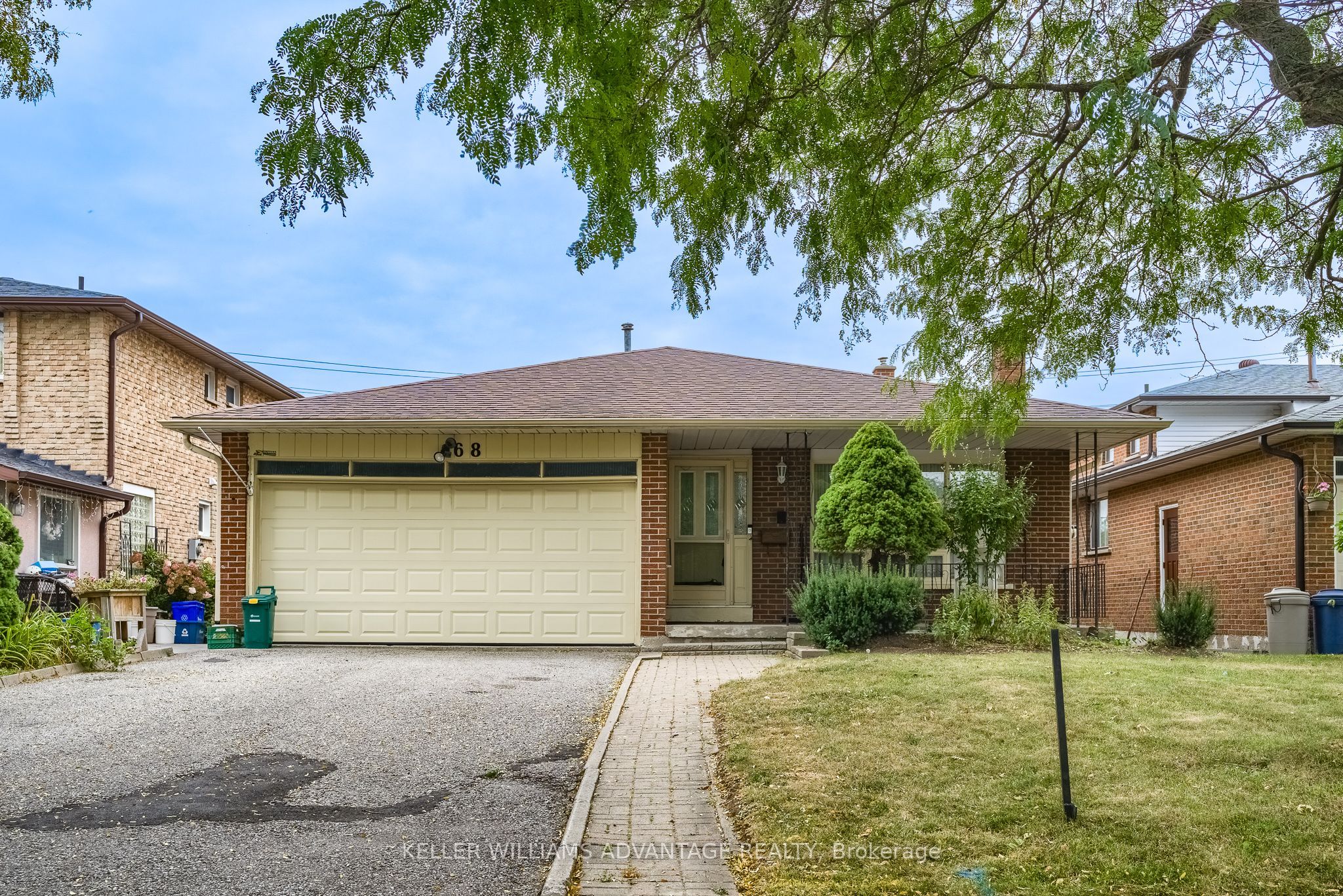 68 Fullerton Crescent Property Photo 1