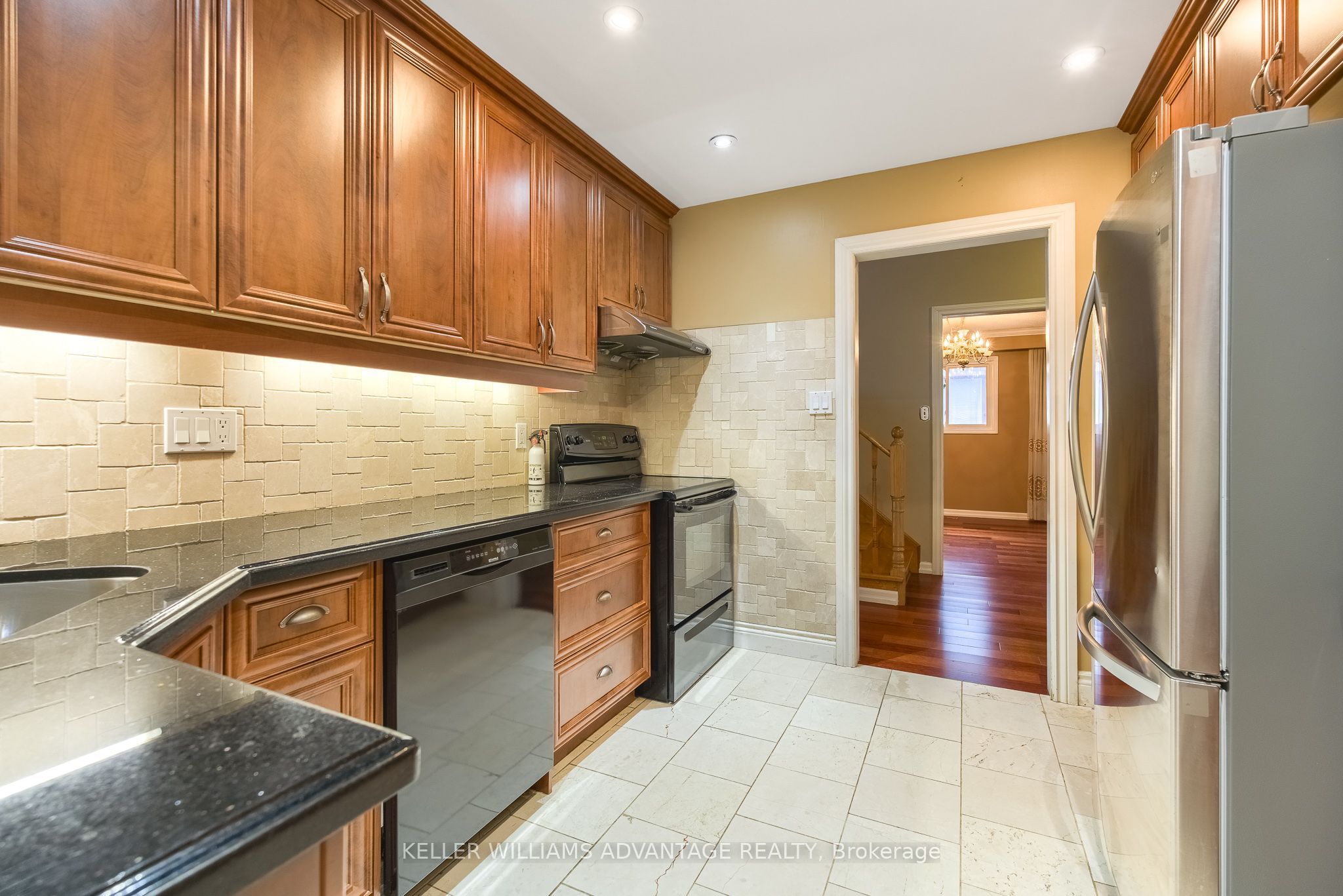 68 Fullerton Crescent Property Photo 9