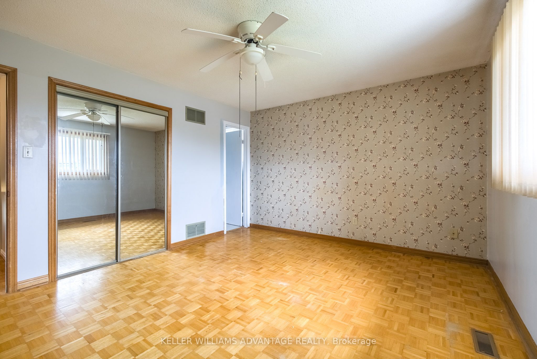 68 Fullerton Crescent Property Photo 13