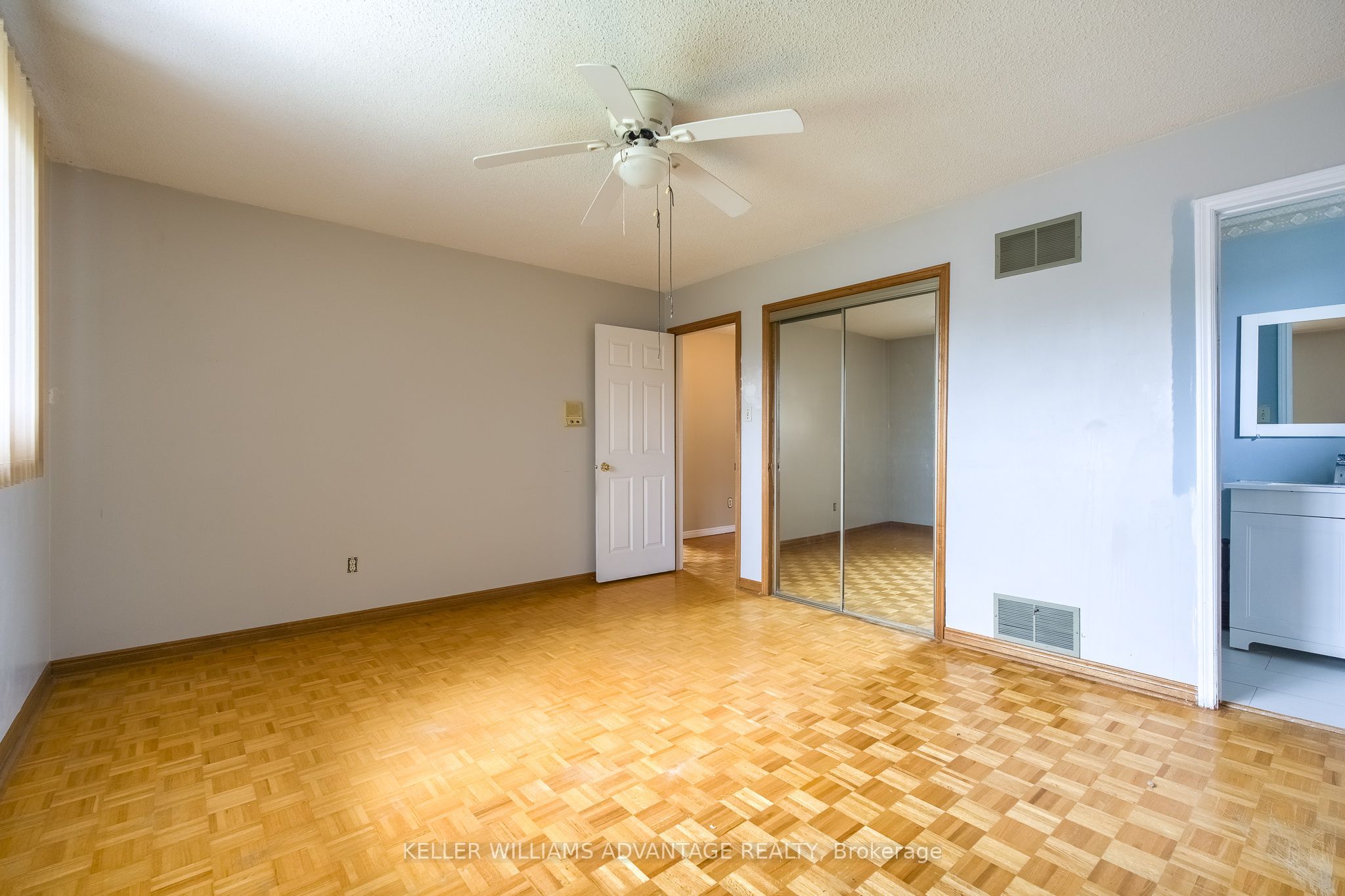 68 Fullerton Crescent Property Photo 14