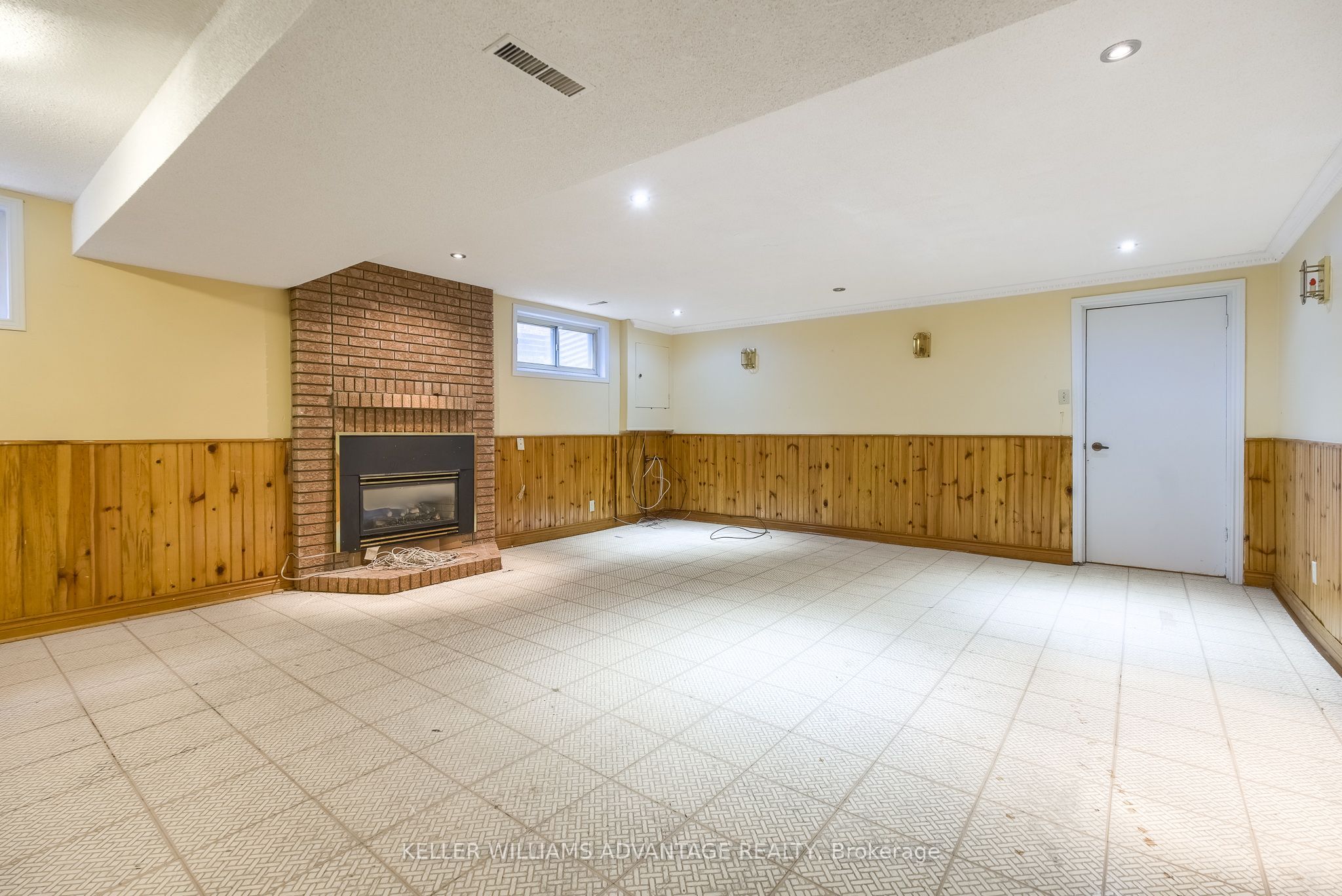 68 Fullerton Crescent Property Photo 27