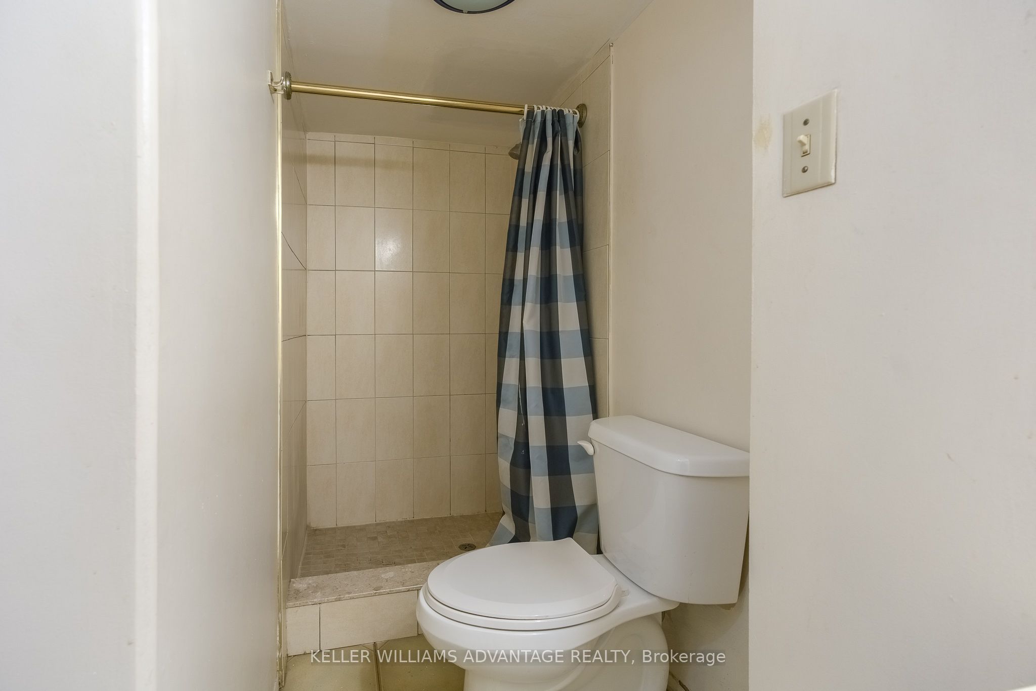68 Fullerton Crescent Property Photo 33