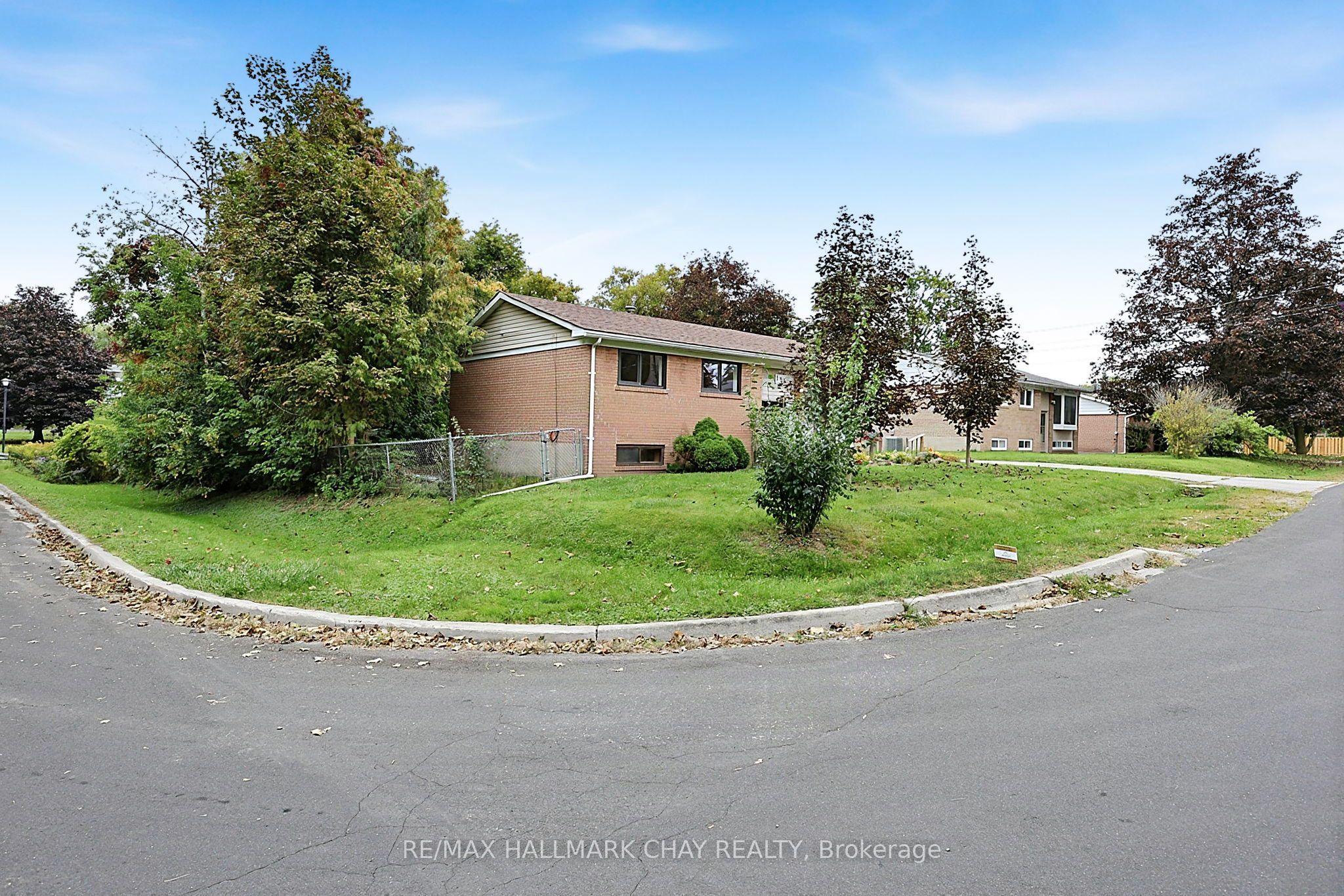 135 Peter Street Property Photo 3