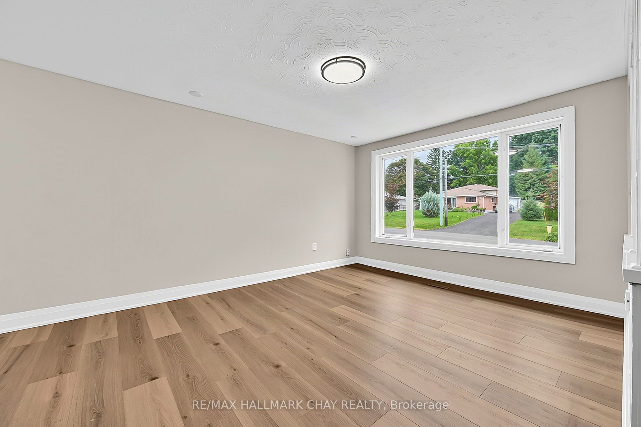 135 Peter Street Property Photo 11