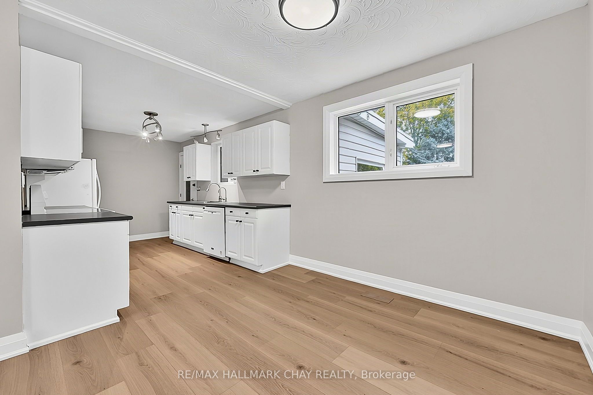 135 Peter Street Property Photo 16