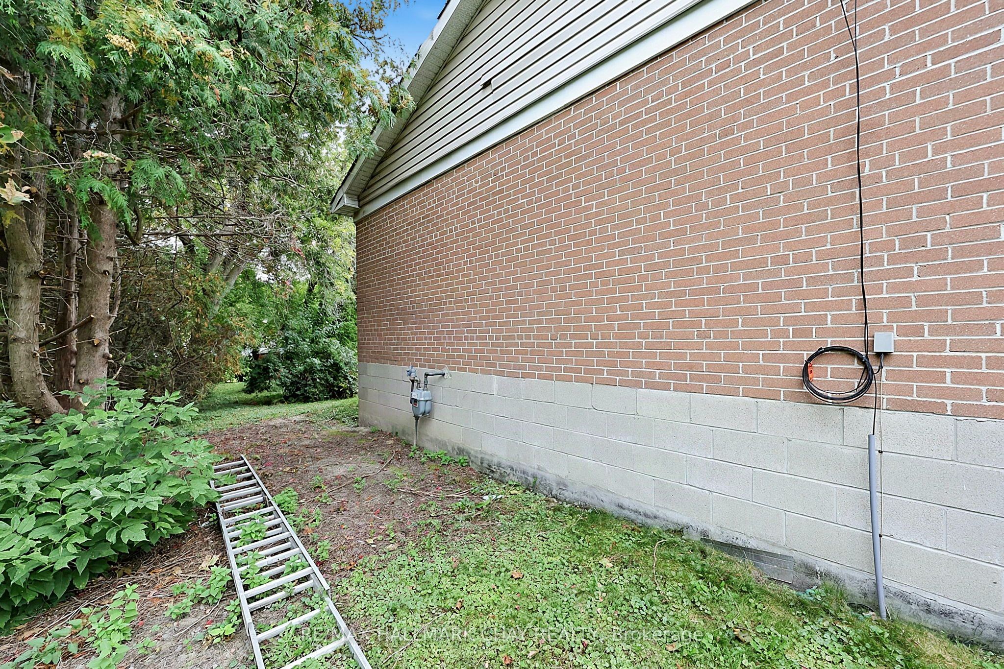 135 Peter Street Property Photo 45