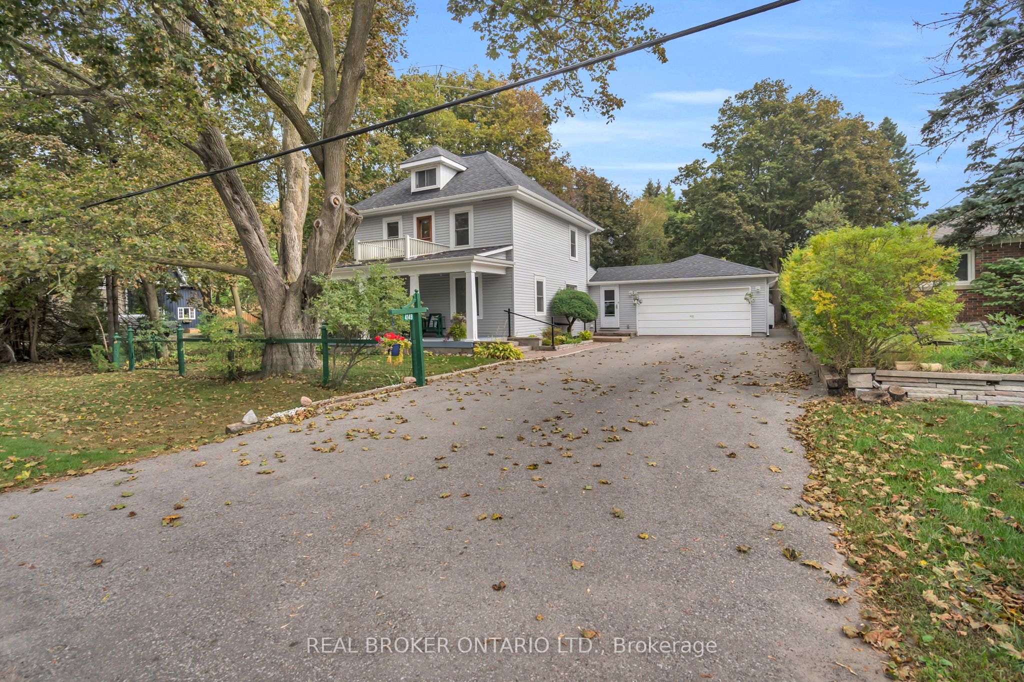 4149 Front Street Property Photo 4