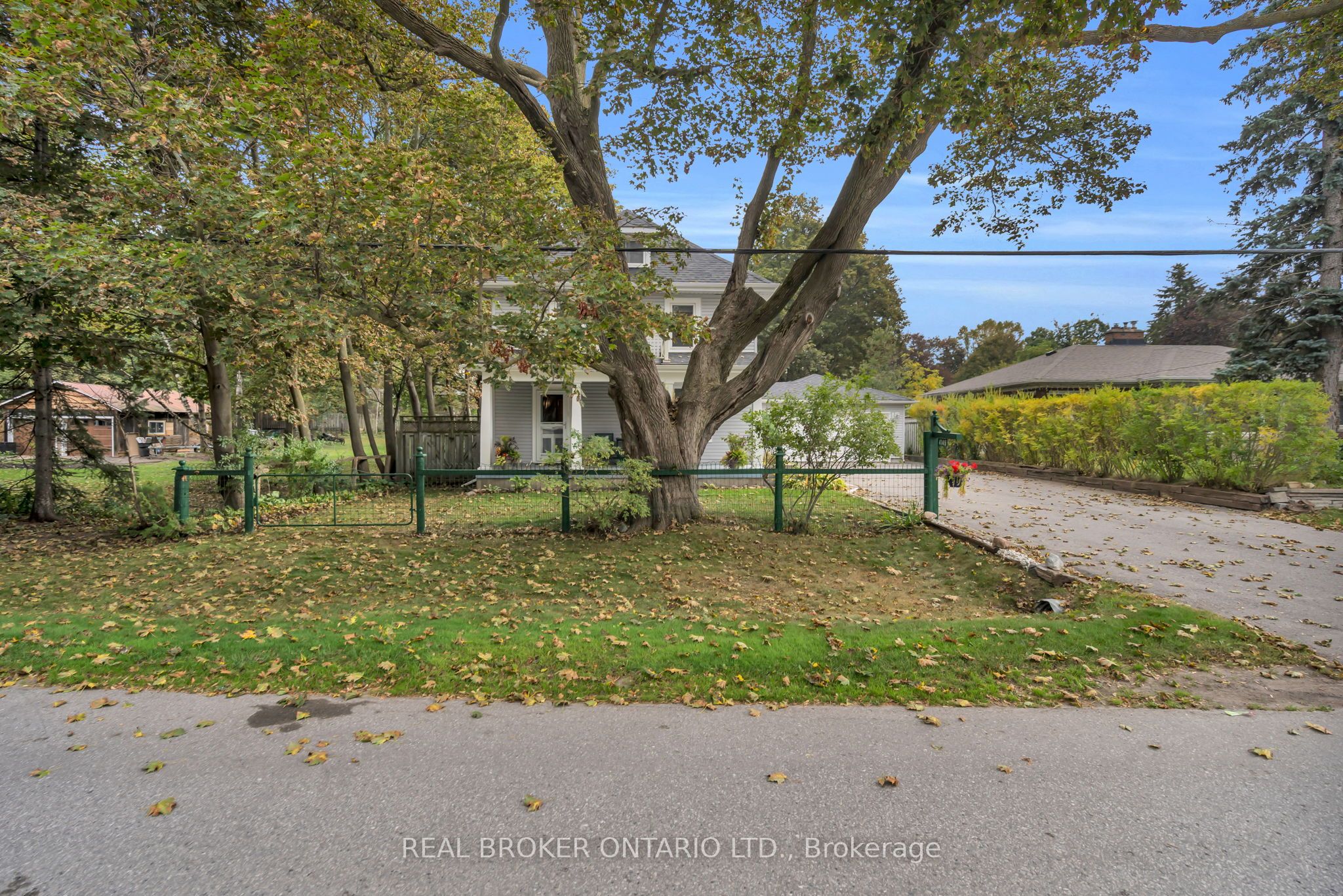 4149 Front Street Property Photo 5
