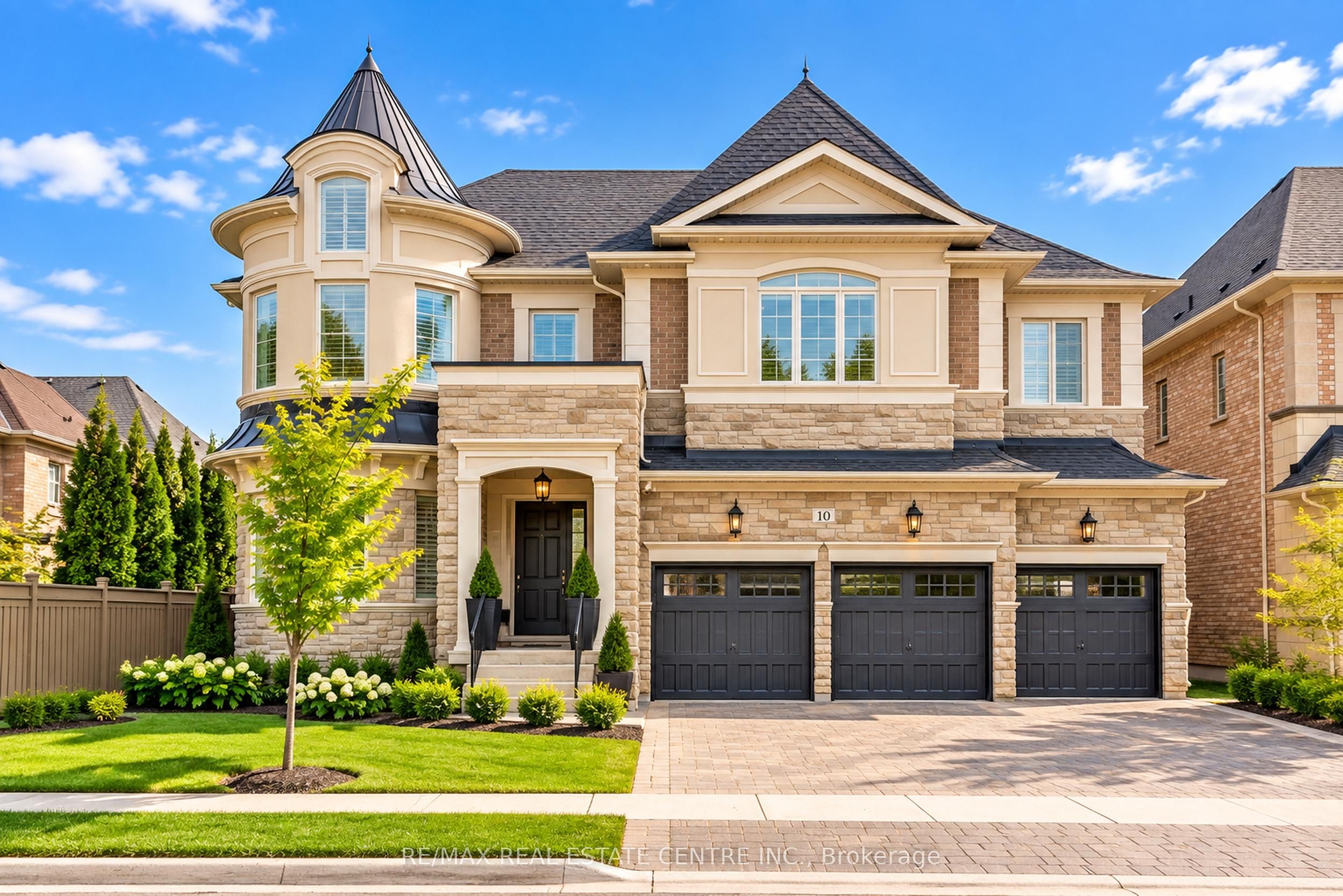 10 Rolling Green Court Property Photo 1