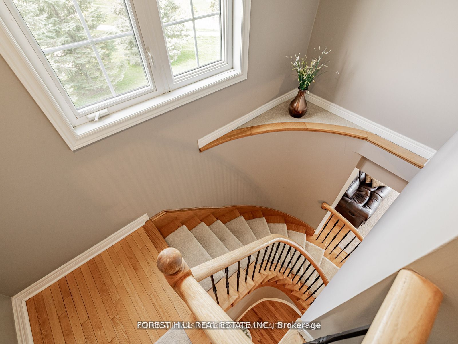614 Mcbean Avenue N Property Photo 21