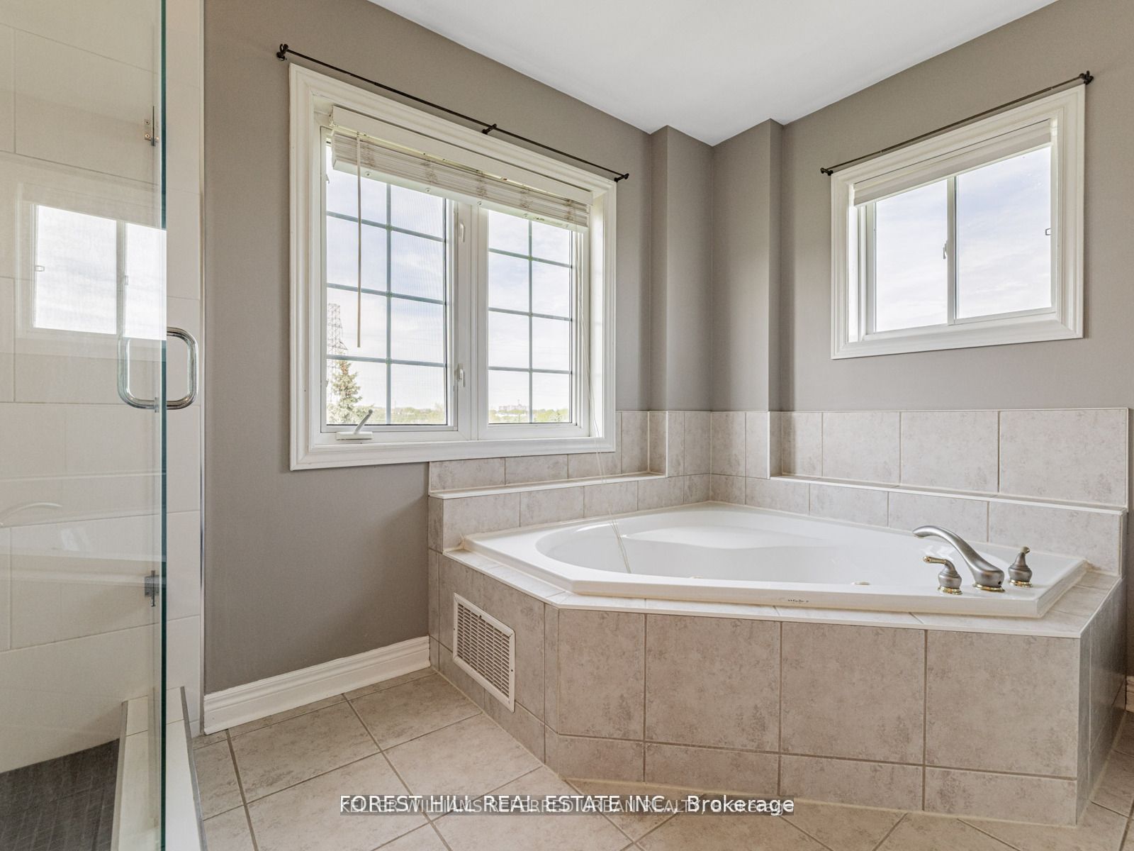 614 Mcbean Avenue N Property Photo 24