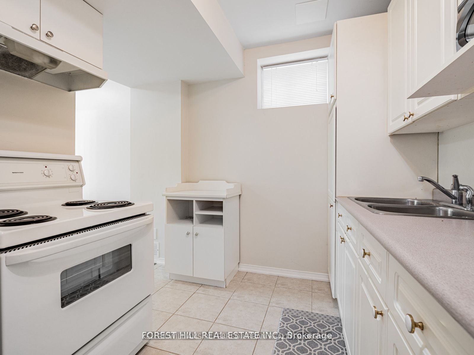 614 Mcbean Avenue N Property Photo 31