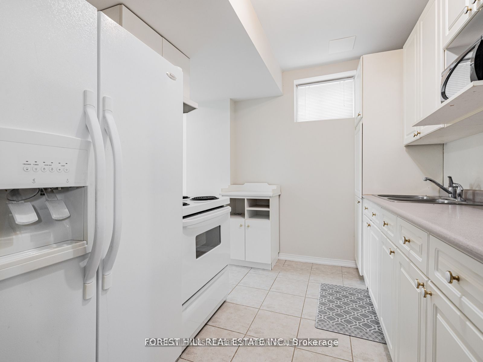 614 Mcbean Avenue N Property Photo 32