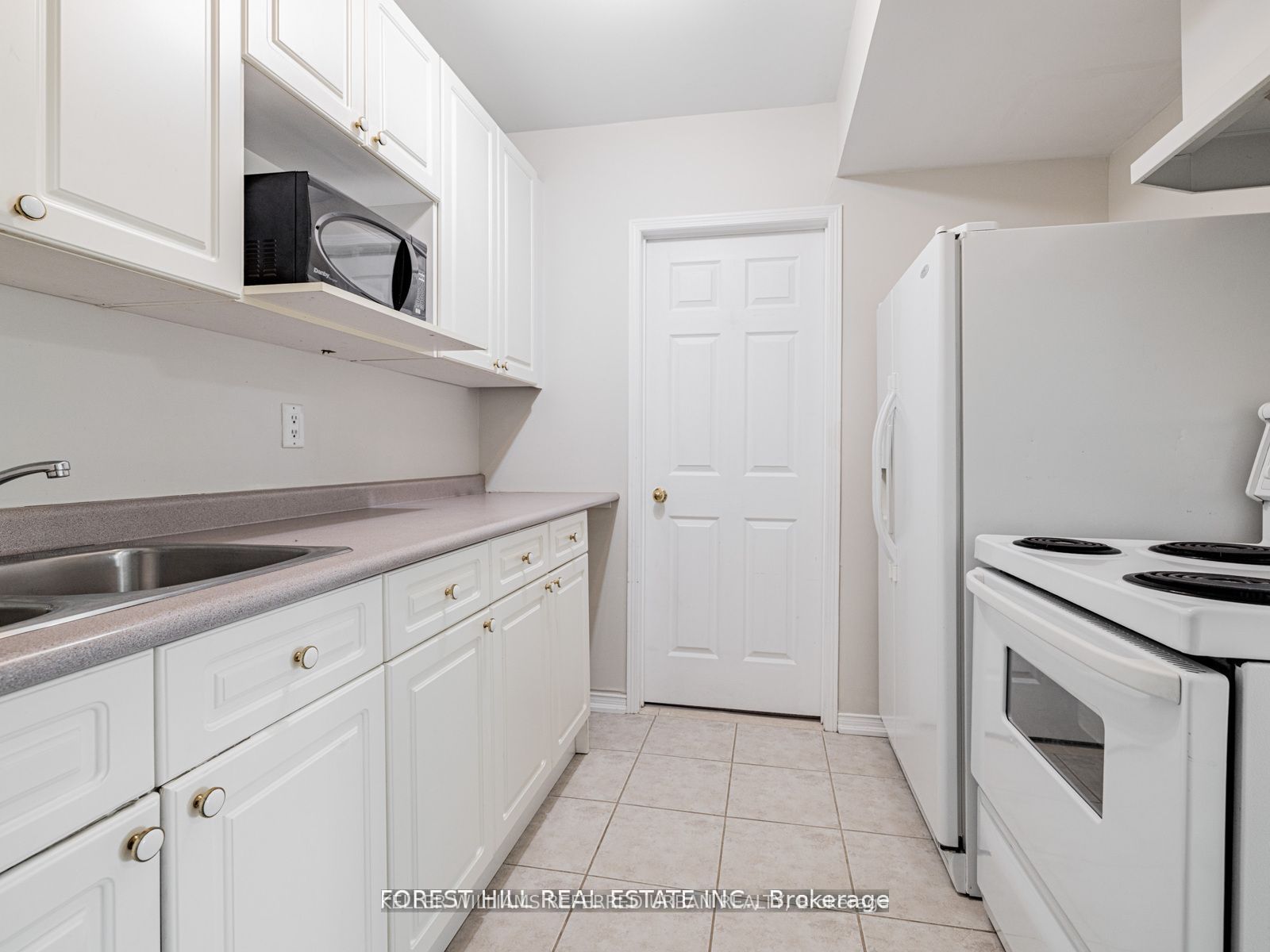 614 Mcbean Avenue N Property Photo 33
