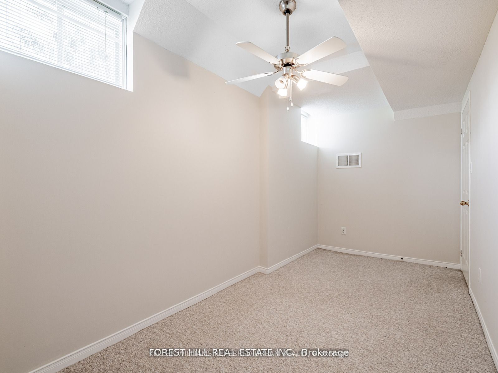 614 Mcbean Avenue N Property Photo 35