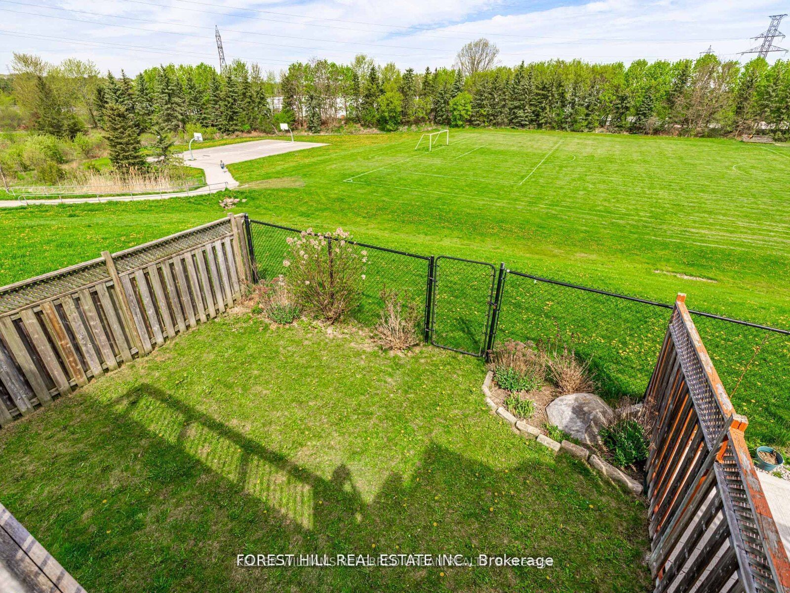 614 Mcbean Avenue N Property Photo 39