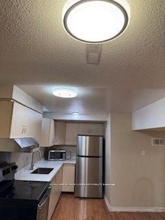 9 Coldstream Crescent Lower Property Photo 3