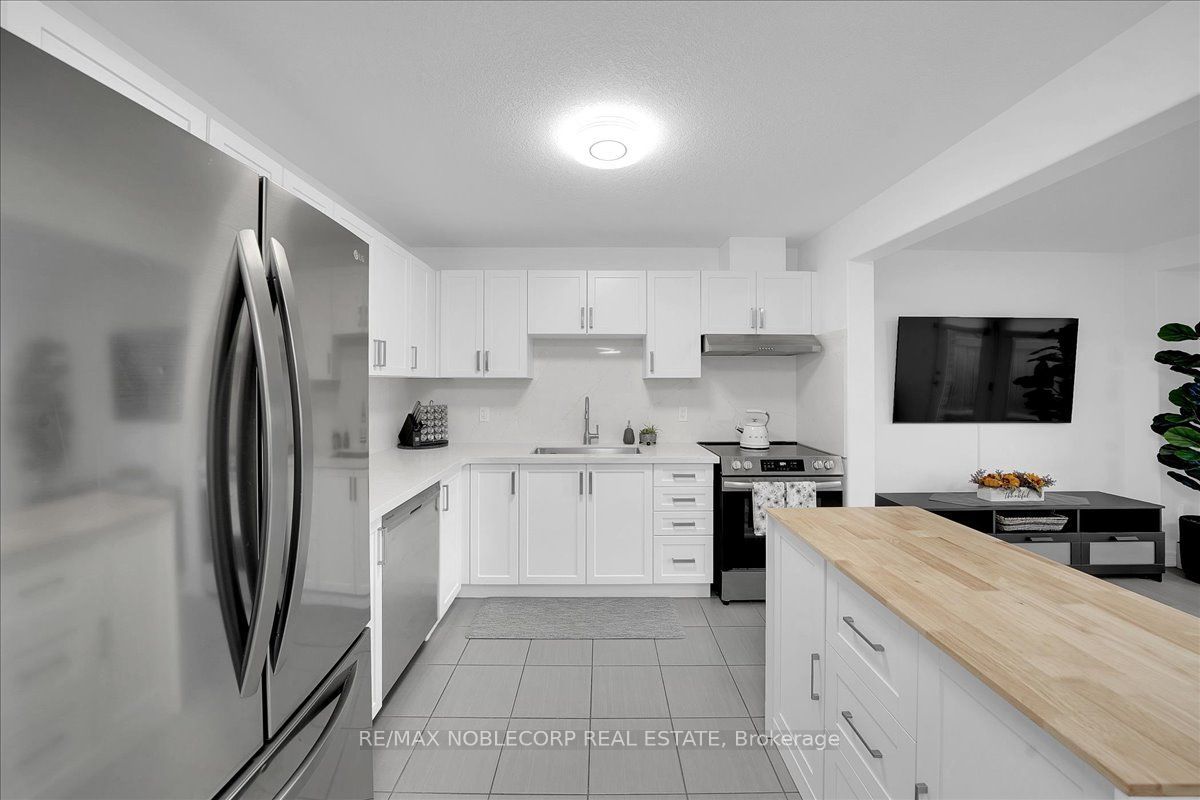 145 Hutchinson Drive Property Photo 14