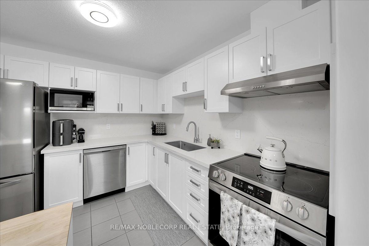 145 Hutchinson Drive Property Photo 17