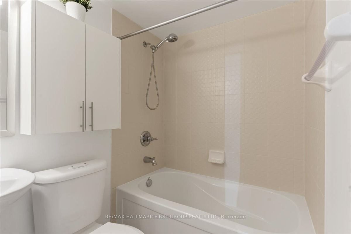 320 John Street 102 Property Photo 19