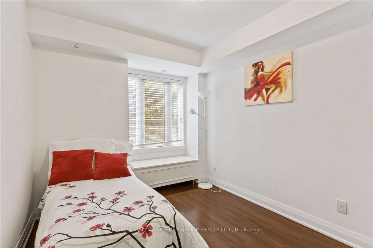 320 John Street 102 Property Photo 20
