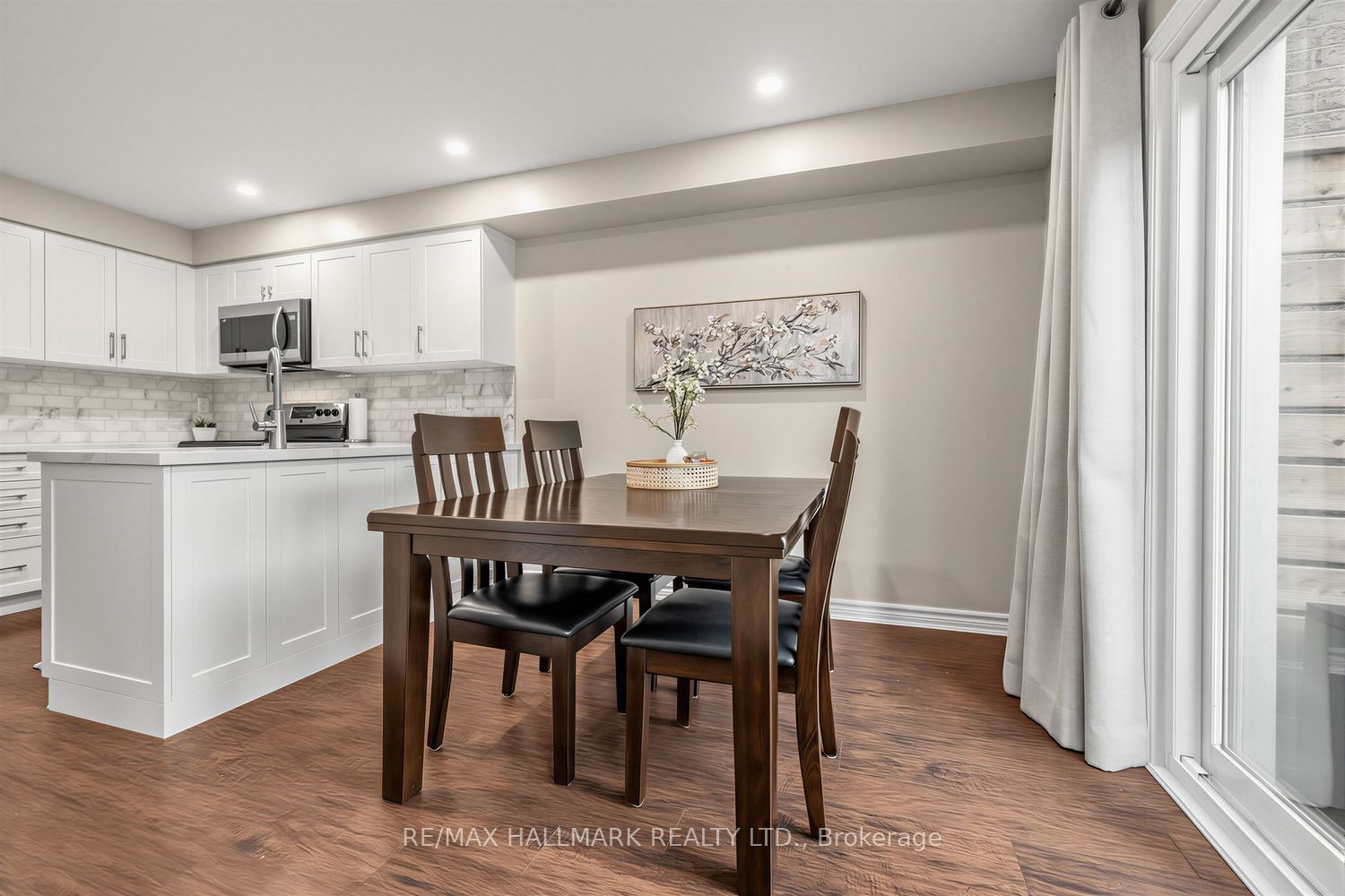 484 Bartholomew Drive Property Photo 11