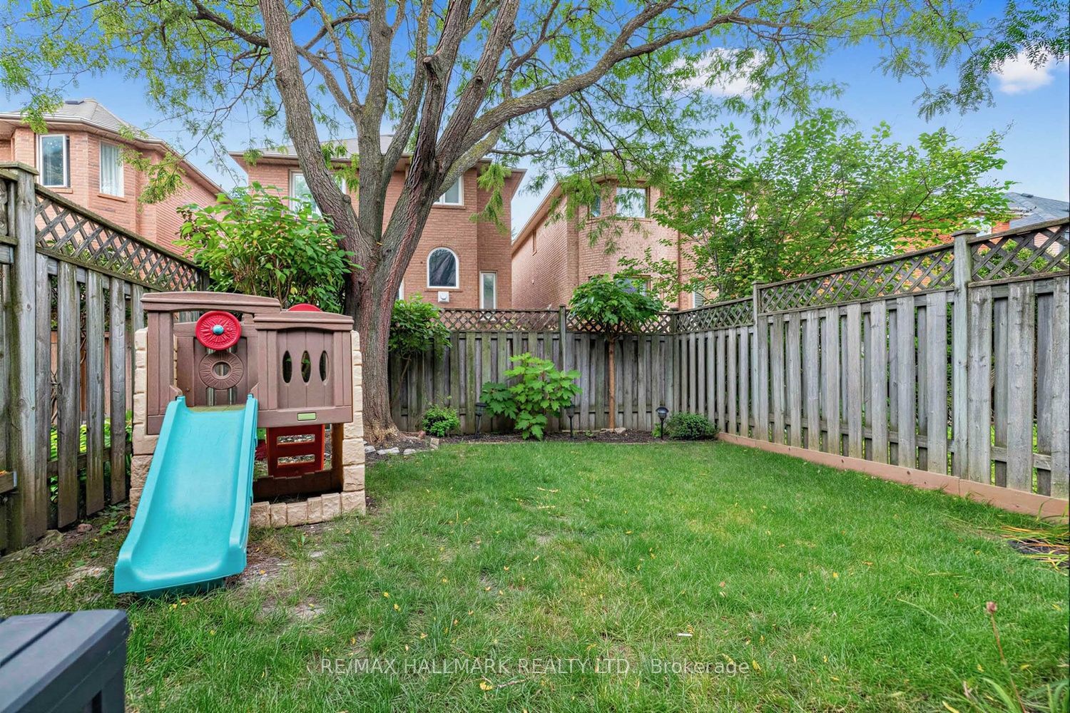484 Bartholomew Drive Property Photo 32