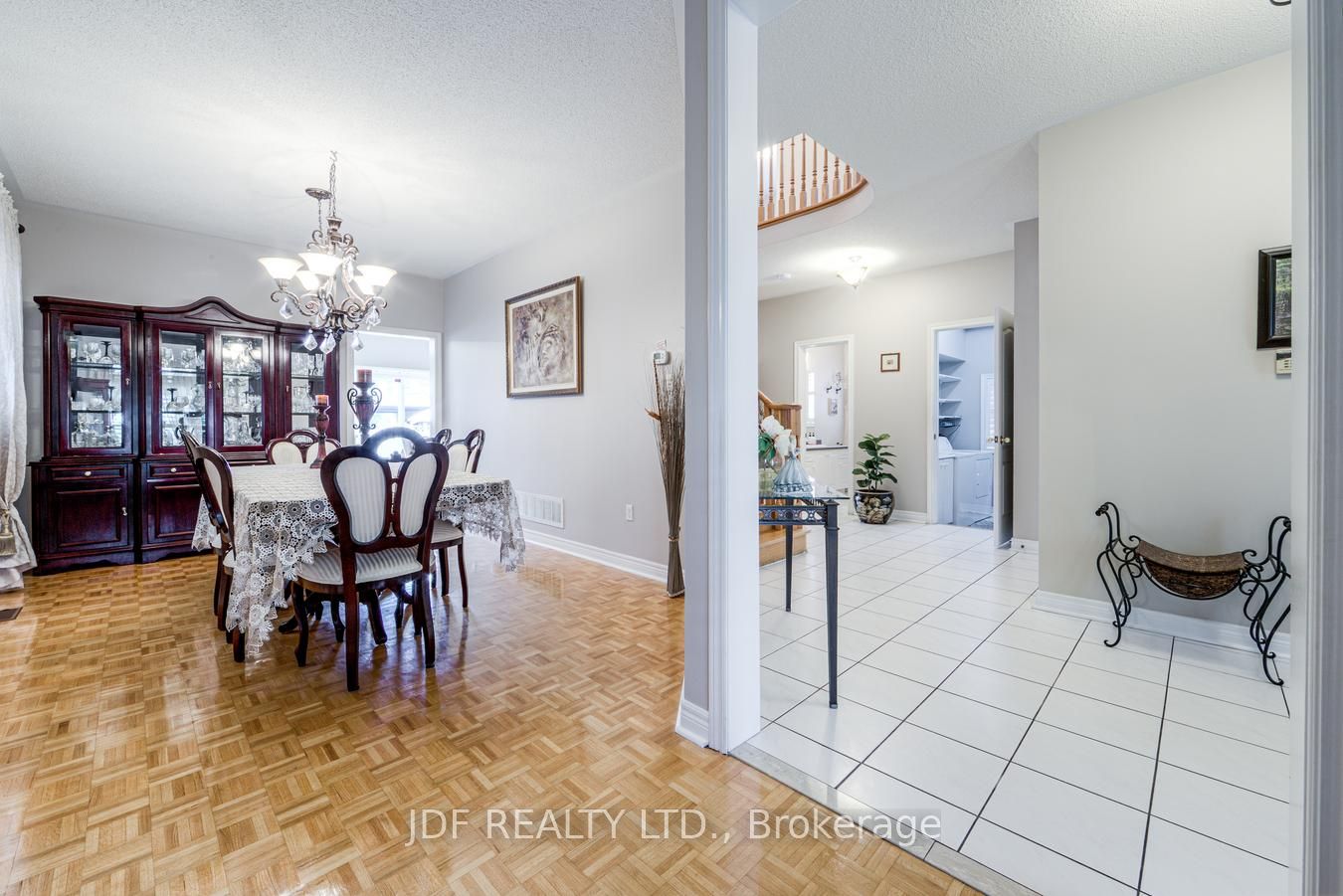164 Golden Gate Circle Property Photo 6