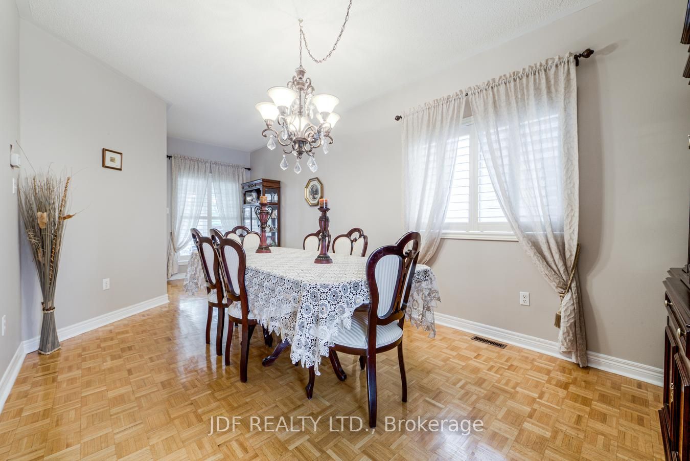 164 Golden Gate Circle Property Photo 8