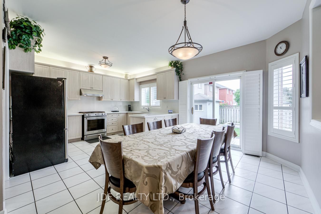 164 Golden Gate Circle Property Photo 15